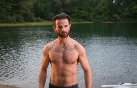 Latino husky guy Armond Rizzo and irish mature bear Brendan Patrick shows a well-build body outside