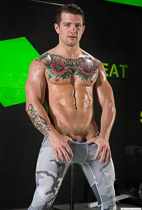 Two american dudes stud Sebastian Kross and beefy Rex Cameron sucking and screwing each other