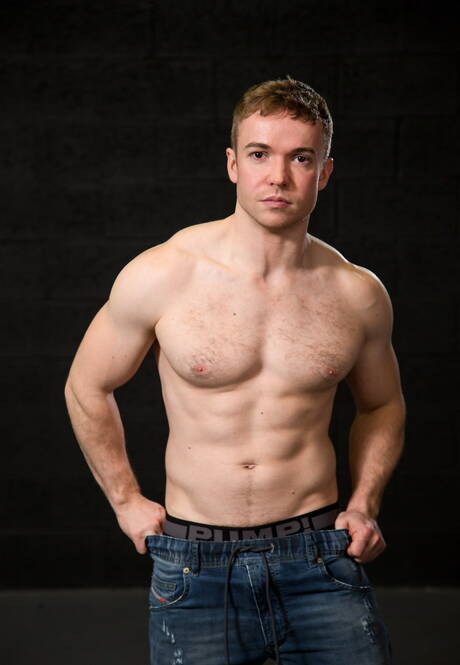 English superstud Gabriel Cross and american pretty boy Mikey Junior fuck ass after sucking cock