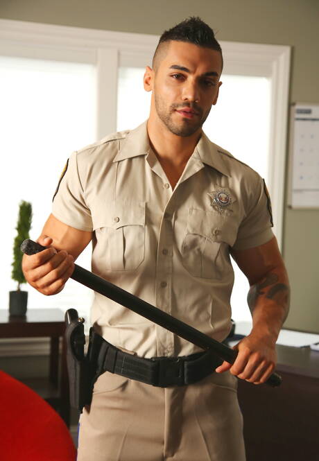 Tough guy Arad and stud Harley Hardman fuck ass after sucking