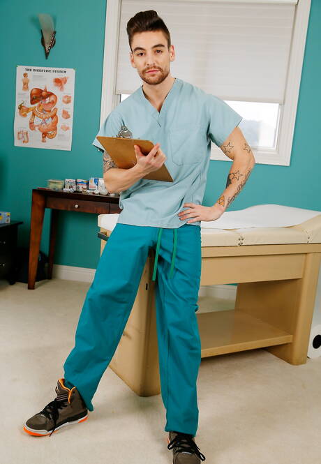 Horny buddies Johnny Torque, Kevin Summers and Jaxton Wheeler have a good threesome sex