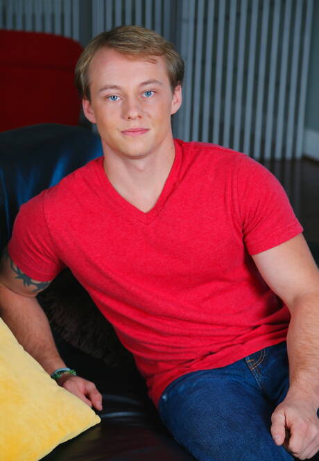 Bull Johnny C posing naked and showing tight butt