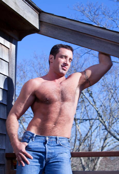 American stud Nick Capra shows a beautiful body outside