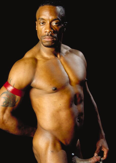 Husky guy Simon Cox and spanish superstud Gabriel Taurus in interracial fisting