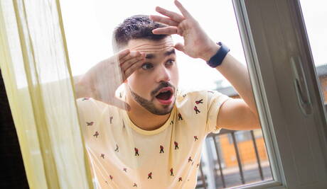 American strongman Kit Cohen and canadian young dude Zack Hunter have anal sex