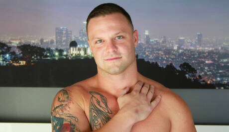 American beefy Tom Faulk and beefy Logan Blake fuck after dick sucking