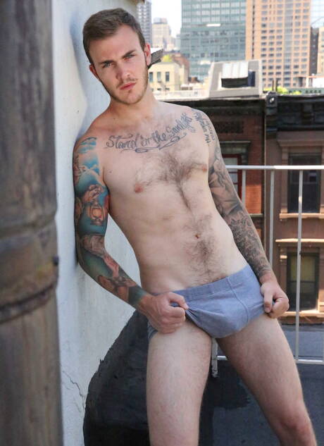 Superstud Cody Avalon and american otter Christian Wilde have a hot couple scene outside