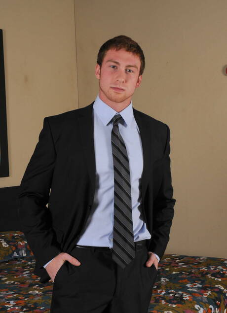 Hot american guys husky guy Connor Maguire and beefy Landon Conrad banged each other