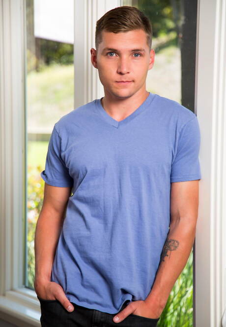 Horny guys Mark Long, Elye Black and Dacotah Red have a good threesome sex outdoor