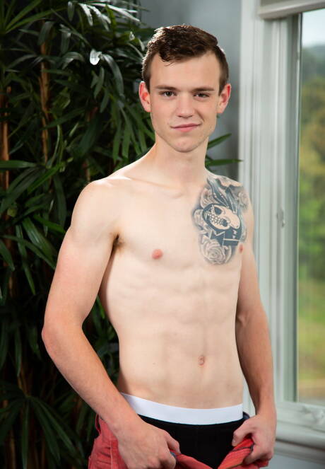 Horny guys Scott Finn, Tyler Lakes and Cyrus Stark have threesome anal sex