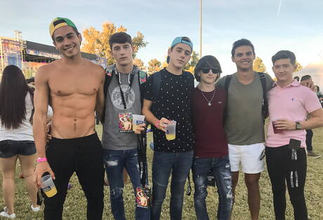Public Pics