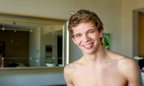 Russian strongman Dalton Briggs and american beautiful boy Cooper Steel drilling an ass on beach