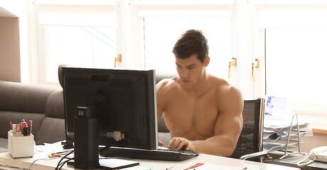 American stud Kris Evans and hungarian husky guy Raphael Nyon in hot anal sex