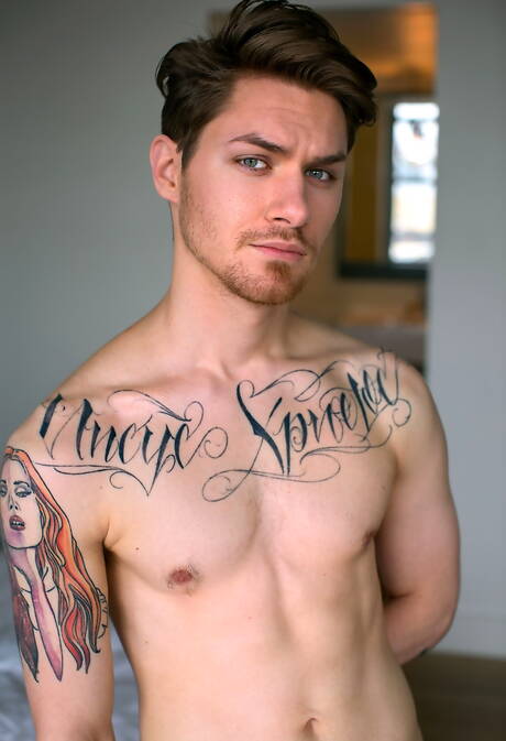 Nice american buddies beefcake Jj Knight and young boy Zak Bishop fuck ass after blowjob outside