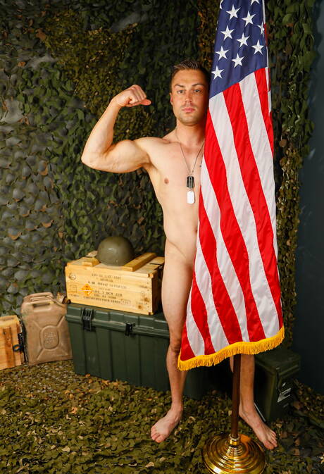 American strongman Damien White and  Jason Windsor sucking and fucking each other