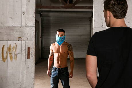 American strongman Roman Todd and russian strongman Vadim Black have a hot couple scene