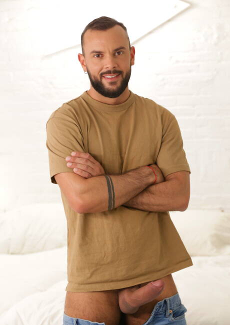 Latino hunky guy Andy Star and portuguese gay bear Sir Peter have anal sex