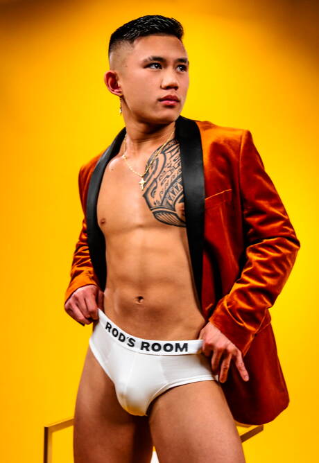 Famous americans, twink Jayden Marcos and hunk Damien Cruz fuck after blowjob at the pool