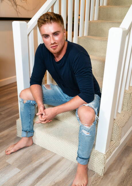 American young dude Zander Lane and tough guy Bobby Bates fuck after dick sucking