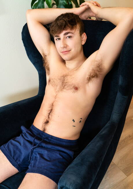 American young dude Zander Lane and tough guy Bobby Bates fuck after dick sucking