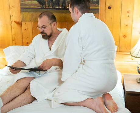 Famous americans, husky guy Max Sargent and hunky guy Danny Wilcoxx make a love