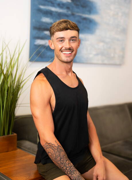 American muscular Clark Reid and beefy Phoenix have a hot sex