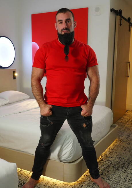 Nice american boys well-built Johnny Rapid and hot bear Jaxton Wheeler in hot anal sex