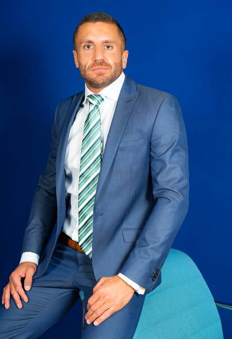 Hot stud Emir Boscatto and attractive guy Gustavo Cruz have a hot couple scene