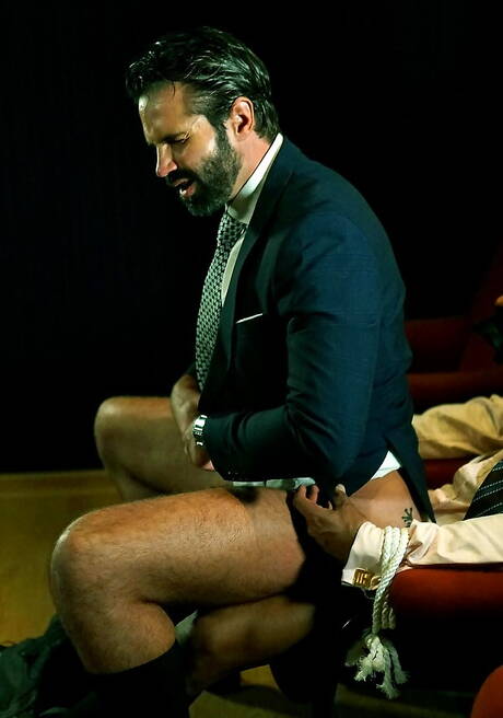 Husky guy Dani Robles and hunk Salvador Mendoza fuck ass after sucking dick