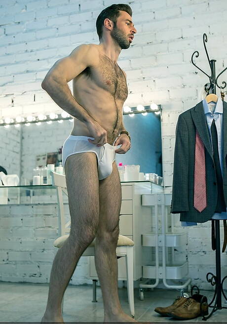 Spanish hairy stud Dario Beck and spanish bodybuilder Diego Reyes in hot homosexual scene