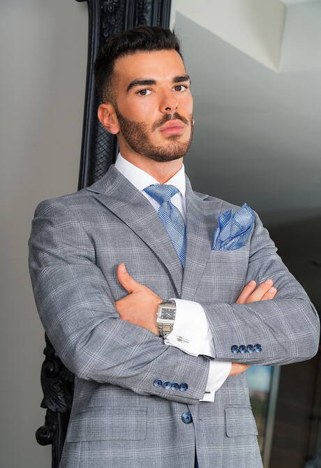 Spanish mature bear Dani Robles and latin superstud Pol Prince loves bondage