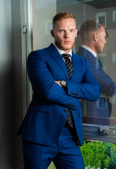 Strongman Emir Boscatto and well-built Sean Weiss sucking and screwing each other