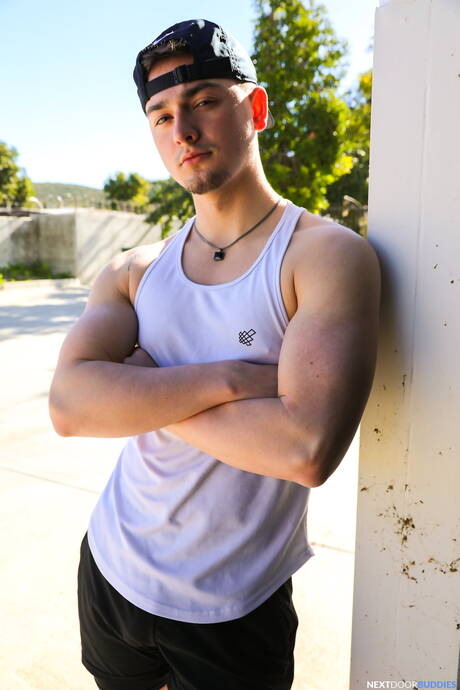 Shameless buddies Masyn Thorne, Cameron Neuton and Damian Night sucking and screwing each other outdoor