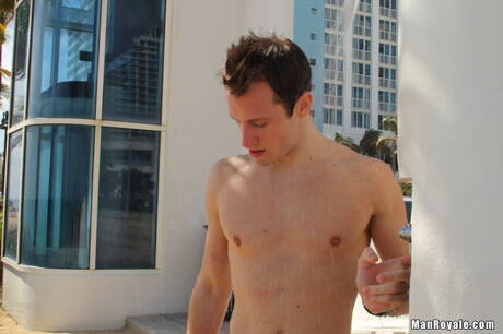 American stud Kyle Quinn and muscular Ty Tucker fuck after blowjob after beach walking