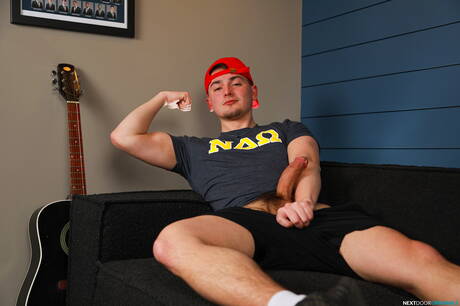 Shameless boys Masyn Thorne, Nico Coopa and Kyle Fletcher have a threesome pleasure