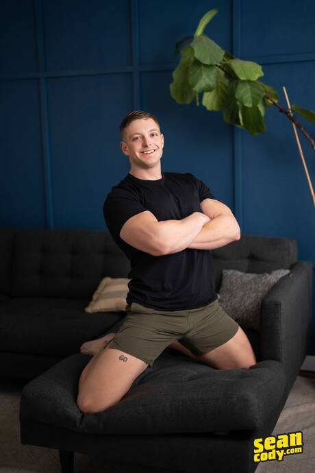 American muscular Clark Reid and strongman Kyle Denton fuck ass after sucking outdoor