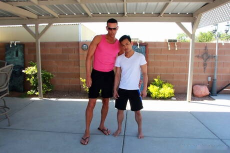 Nice american guys beefy Eli Lewis and beefcake Austin Keyes have anal sex