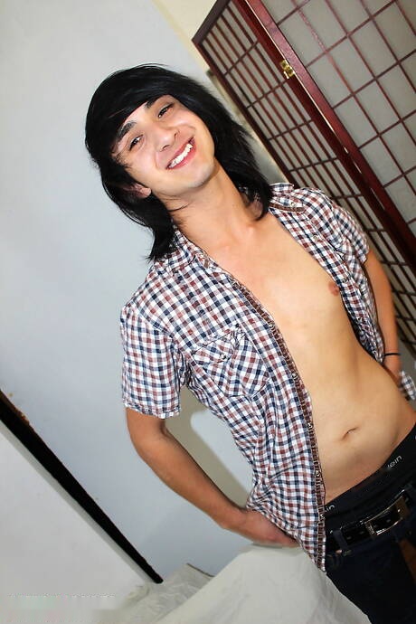 Young boy Jace and pretty boy Danny Delish have anal sex