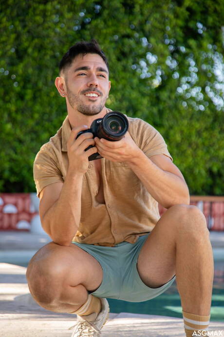 Horny guys Nico Coopa, Kyle Fletcher and Derek Kage have 3some anal sex at pool