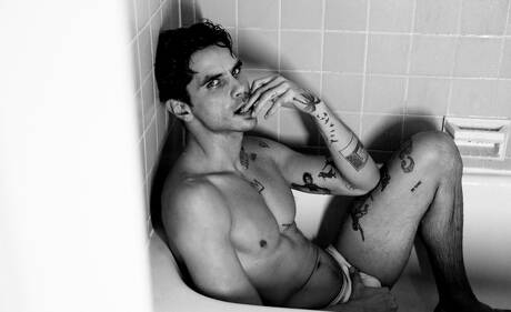 Pretty american guys hot twink Lane Colten and tough guy Xtian Mingle have a good anal sex in bathroom