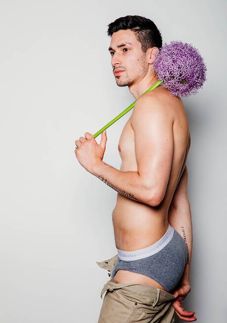 Nice american boys hot twink Eli Bennet and well-built Kane Fox make a love