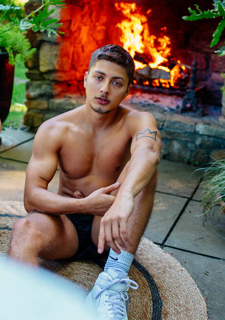 Nice american boys hot twink Angel Rivera and bodybuilder Brock Banks banged each other outdoor