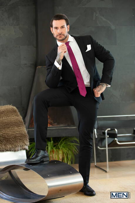 Spanish beefcake Allen King and american muscular Papi Kocic fuck after dick sucking