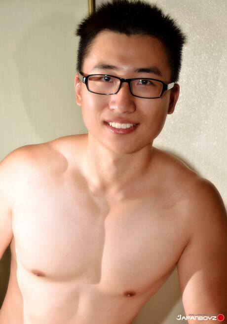 Oriental superstud Kai get naked and showing his butt outdoor