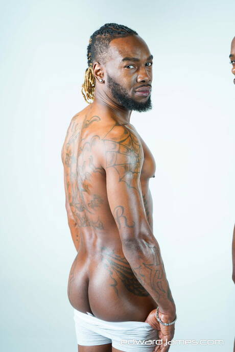 Superstud Chy The Freak and beefy Phoenix sucking and screwing each other