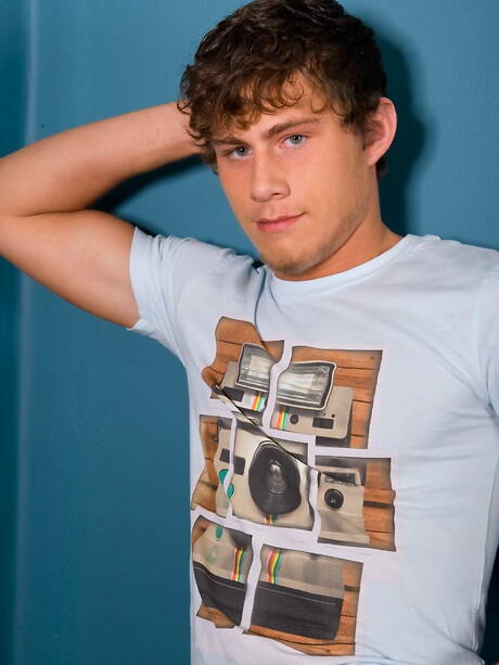 Well-built Shane Fisher teasing his dick