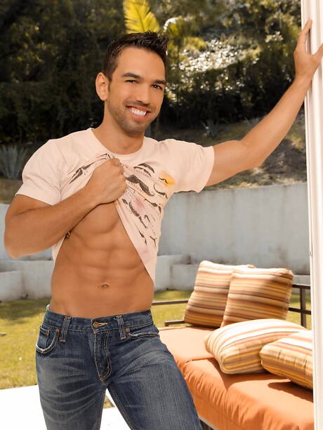 Latin beefcake Jorge Fusco and latin hunky guy Lucky Daniels banged each other outside