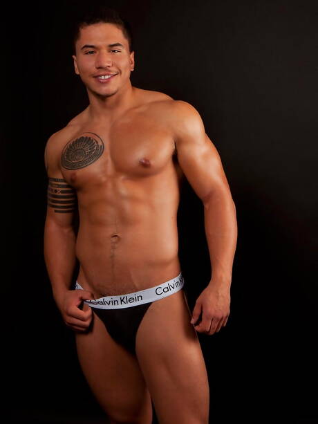 Dante, Diego Sans, Jorge, Nicco, Raphael in hot groupsex