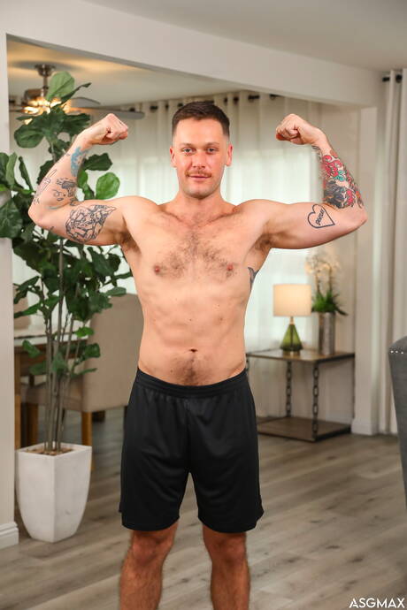 Shameless boys Caleb Parker, Jack Jacob and Vincent Grey in hard 3some sex