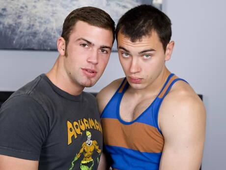 Sexy americans, muscular Gavin Tate and beefy Trent Davis fuck ass after blowjob